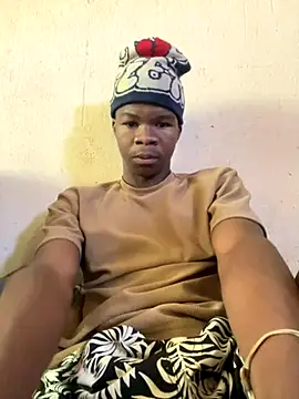 Snapshot of thatotheroneguy chatting on October 6, 7:28 am thatotheroneguy online show from October 6, 7:28 am