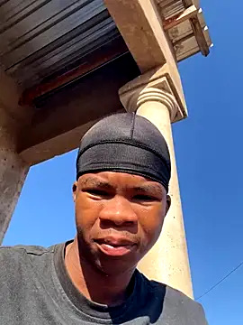 Snapshot of thatotheroneguy chatting on October 19, 5:30 am thatotheroneguy online show from October 19, 5:30 am