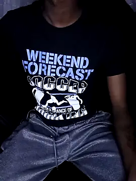 Romeo Favent online show from November 17, 8:47 pm