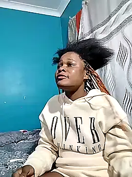 BlondieBitch online show from November 21, 12:10 am