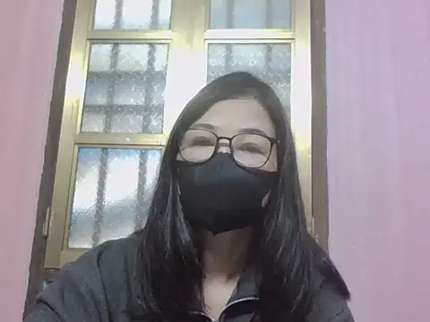 Snapshot of AmyChan086 chatting on December 19, 2:40 am AmyChan086 online show from December 19, 2:40 am