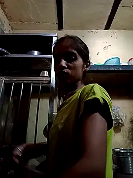 Snapshot of Saloni-Gupta chatting on September 23, 4:37 am Saloni-Gupta online show from September 23, 4:37 am