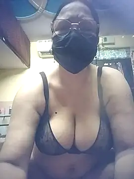 thehotlady online show from July 23, 4:10 am