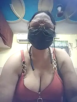 thehotlady online show from July 31, 3:39 am