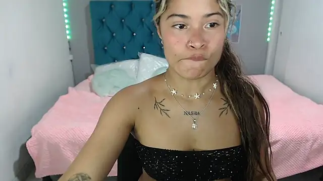 Snapshot of mia_sexgirl chatting on June 3, 2:33 pm mia sexgirl online show from June 3, 2:33 pm
