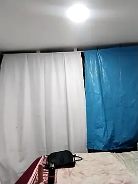 LaraCaliente online show from October 24, 12:30 am