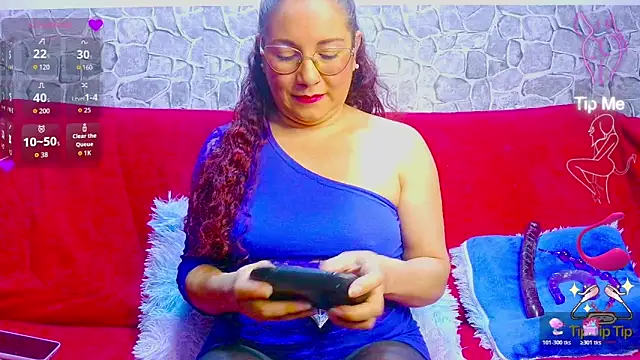 Snapshot of zamy_x chatting on November 19, 2:00 am zamy x online show from November 19, 2:00 am