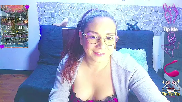 Snapshot of zamy_x chatting on November 29, 2:47 am zamy x online show from November 29, 2:47 am