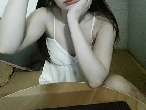 Snapshot of Mie5784 chatting on September 30, 11:04 am Mie5784 online show from September 30, 11:04 am