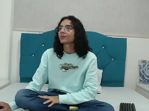 EthanBlackwoodd online show from October 12, 8:41 pm