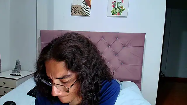EthanBlackwoodd online show from May 6, 6:08 am