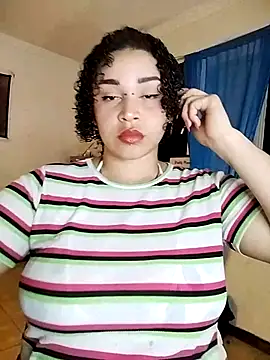 Snapshot of Julie_wallace chatting on October 28, 3:58 pm Julie wallace online show from October 28, 3:58 pm