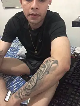 Snapshot of becmz chatting on September 16, 4:57 am becmz online show from September 16, 4:57 am