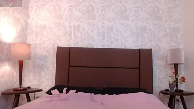 Ava Raye online show from December 20, 7:32 pm