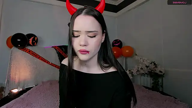 Snapshot of _spicygirl chatting on October 31, 9:05 pm spicygirl online show from October 31, 9:05 pm