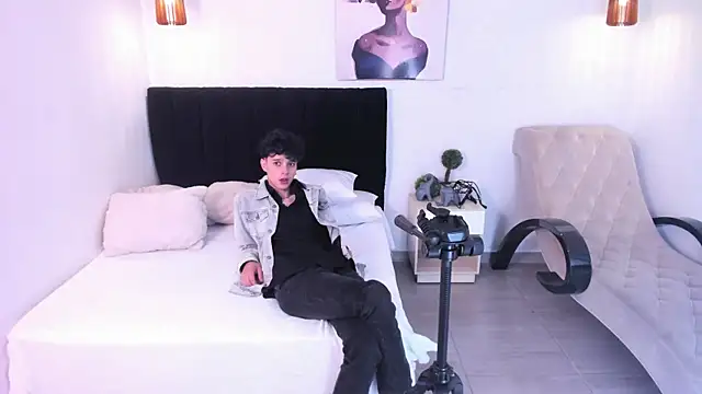 Snapshot of _ruby_red chatting on September 24, 4:05 am ruby red online show from September 24, 4:05 am