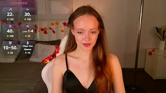 Snapshot of SallyPinkman chatting on November 2, 8:17 am SallyPinkman online show from November 2, 8:17 am