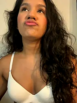 Snapshot of Lyria_Diamond chatting on October 23, 3:39 am Lyria Diamond online show from October 23, 3:39 am