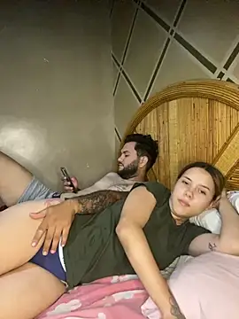 Snapshot of coupleyys chatting on October 30, 8:53 pm coupleyys online show from October 30, 8:53 pm