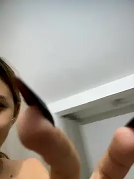 Snapshot of coupleyys chatting on November 9, 2:10 am coupleyys online show from November 9, 2:10 am