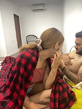 Snapshot of coupleyys chatting on November 13, 3:05 am coupleyys online show from November 13, 3:05 am