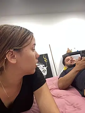 Snapshot of coupleyys chatting on November 16, 11:32 pm coupleyys online show from November 16, 11:32 pm