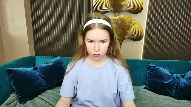 Snapshot of Alida_Brice chatting on November 25, 5:29 am Alida Brice online show from November 25, 5:29 am