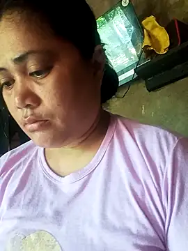 Snapshot of slutty_pinay12 chatting on October 31, 12:00 am slutty pinay12 online show from October 31, 12:00 am