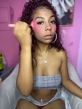 PrettyTiana  online show from November 28, 10:01 pm