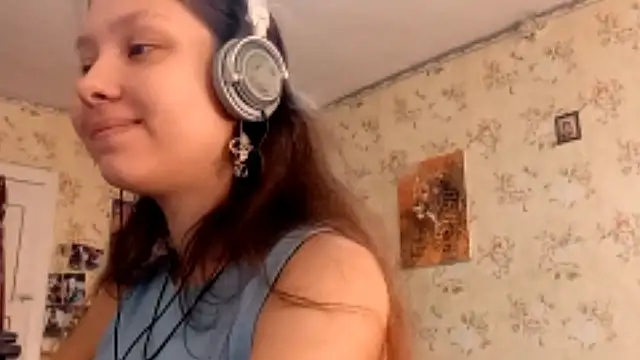 QutieDaSweet online show from September 16, 7:20 am