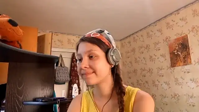 QutieDaSweet online show from September 27, 7:13 am