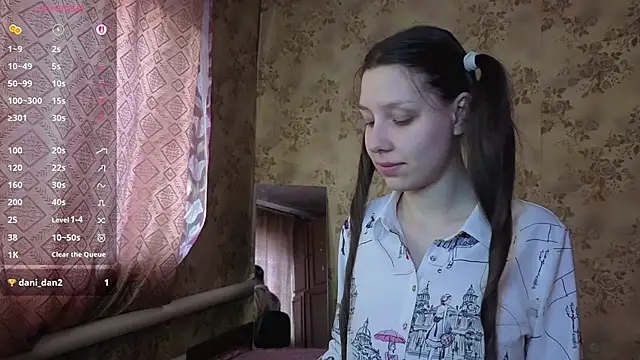 QutieDaSweet online show from March 11, 1:33 am