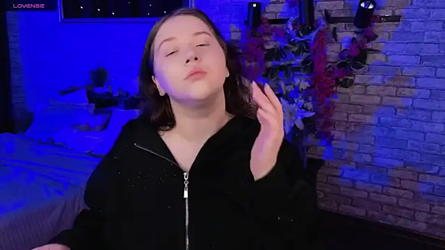 Snapshot of Selena_Muse chatting on November 27, 5:31 am Selena Muse online show from November 27, 5:31 am