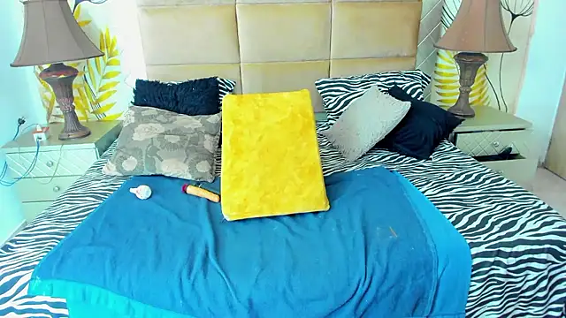 sweet lulu sofia online show from December 14, 9:41 pm