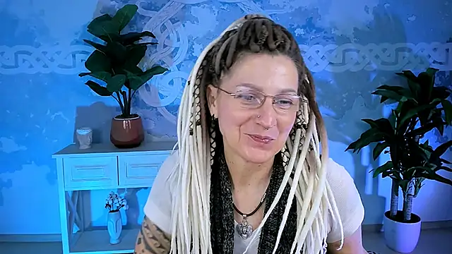 Snapshot of UmaSpace chatting on December 14, 5:13 am UmaSpace online show from December 14, 5:13 am