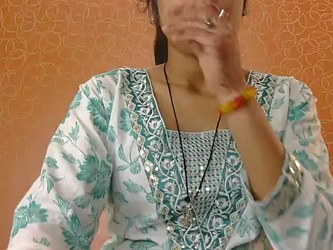 Snapshot of soniya_babby chatting on November 12, 4:35 am soniya babby online show from November 12, 4:35 am