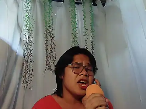 Huntrix2025 online show from November 29, 1:41 am