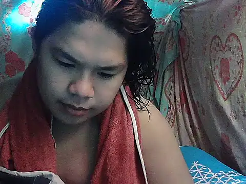 Snapshot of Huntrix2025 chatting on June 5, 7:14 am Huntrix2025 online show from June 5, 7:14 am