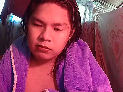 Snapshot of Huntrix2025 chatting on June 11, 5:27 am Huntrix2025 online show from June 11, 5:27 am