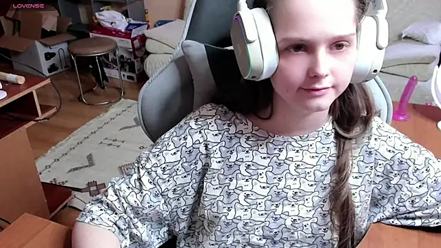 SharybbFace online show from April 28, 3:06 pm