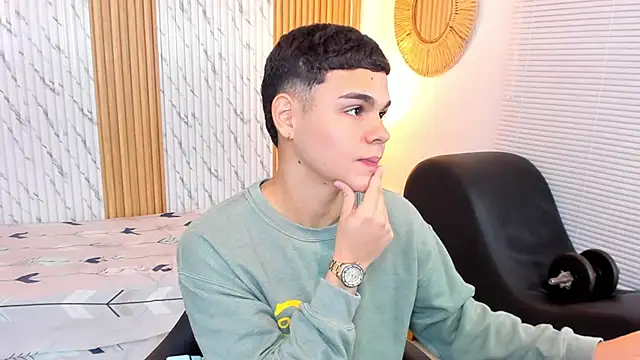 james jonnes online show from October 8, 7:44 pm