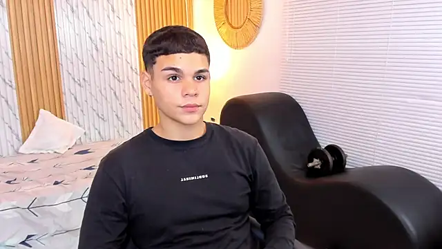 james jonnes online show from October 9, 7:56 pm