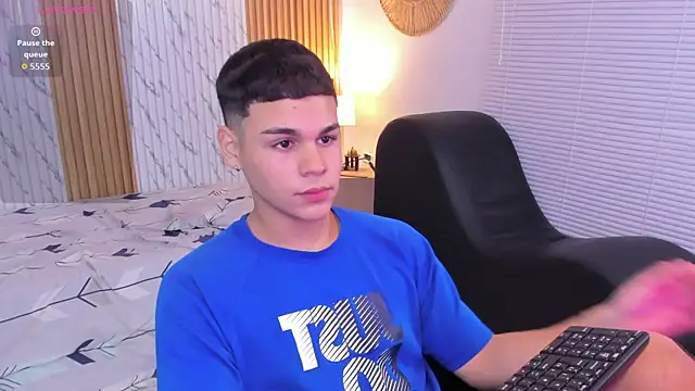 james jonnes online show from October 19, 8:42 pm