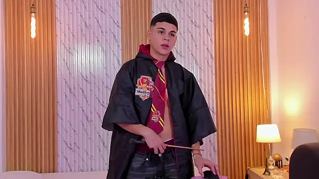 james jonnes online show from October 31, 7:59 pm