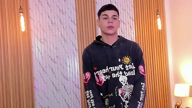 james jonnes online show from November 22, 7:46 pm