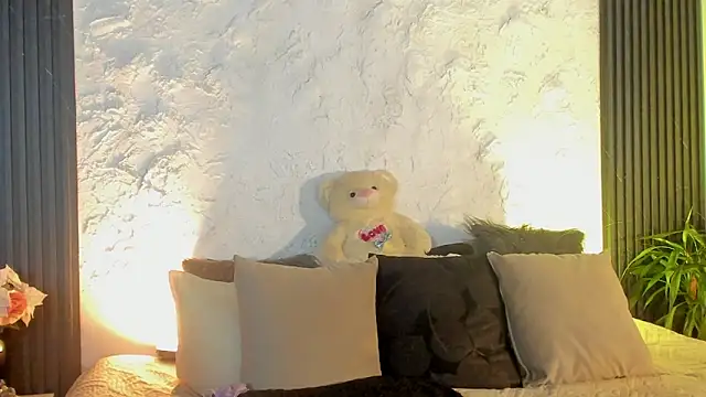 joselin rouse online show from November 26, 11:55 am