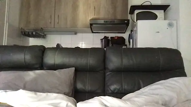 Snapshot of flambeur93 chatting on November 8, 11:54 am flambeur93 online show from November 8, 11:54 am