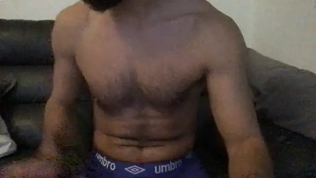 Snapshot of flambeur93 chatting on November 25, 2:39 pm flambeur93 online show from November 25, 2:39 pm