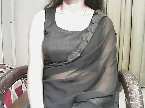 Snapshot of short_girl_ chatting on December 13, 8:36 pm short girl online show from December 13, 8:36 pm