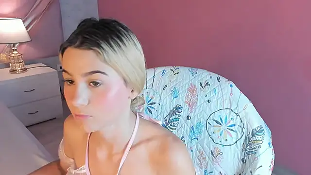 ChloeLaurentt online show from November 21, 2:49 pm